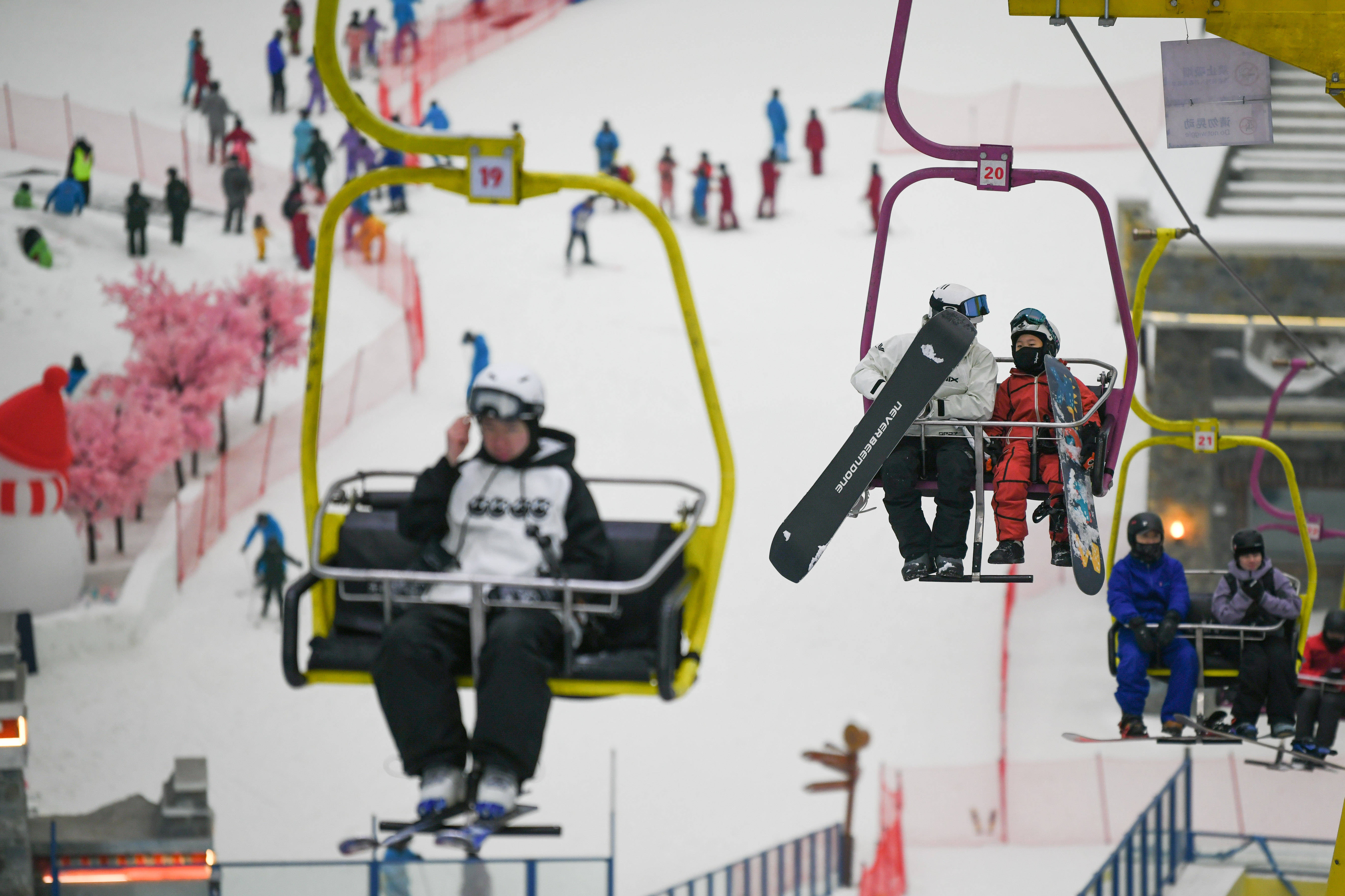 室内滑雪场, 过去一年新, 会申办成功 室内滑雪场, 过去一年新, 会申办成功