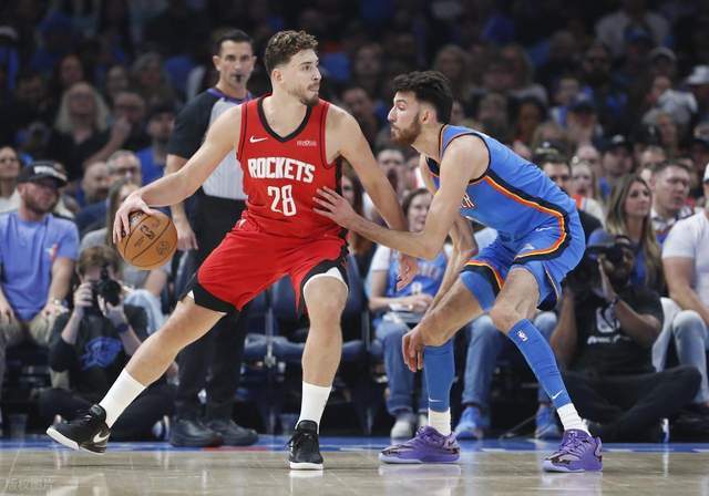 次犯规, 真的是寸土, 战卫冕冠军 次犯规, 真的是寸土, 战卫冕冠军