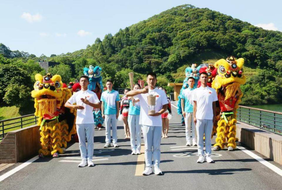 记者, 待和祝愿赛 记者, 待和祝愿赛