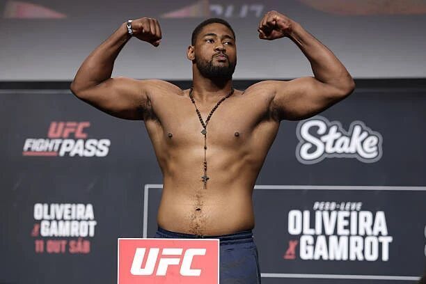 伊琳娜, om 伊琳娜, om